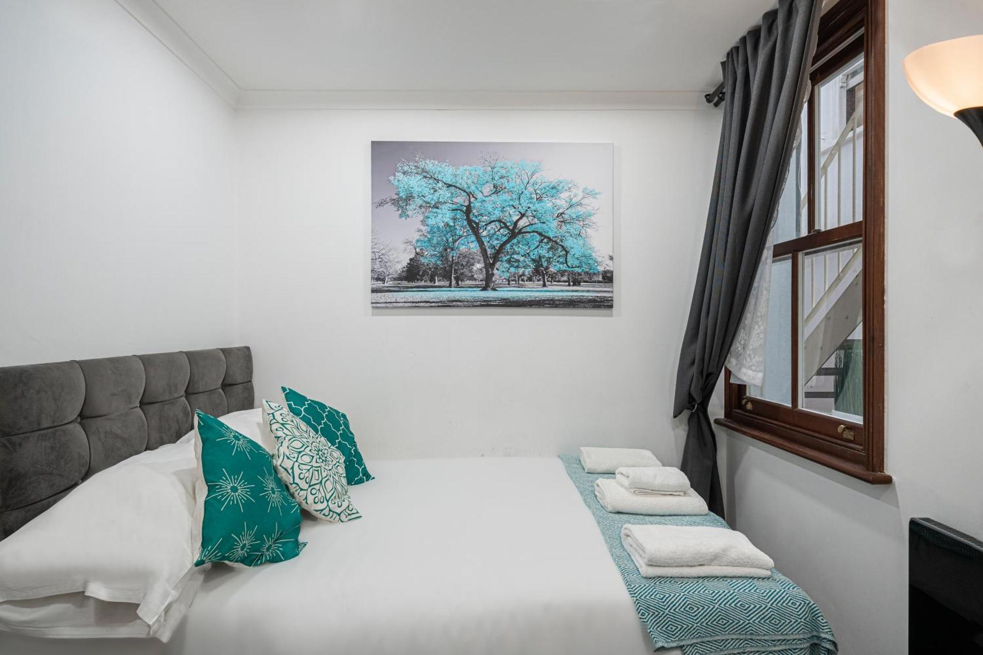 Comfy Small Basement Studio In Kensington Olympia London Exterior photo